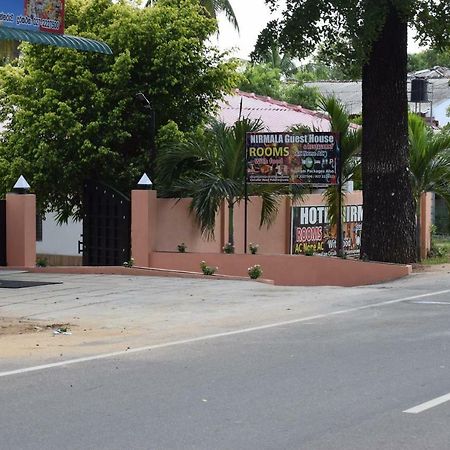 Nirmala Hotel And Restaurant Polonnaruwa Luaran gambar