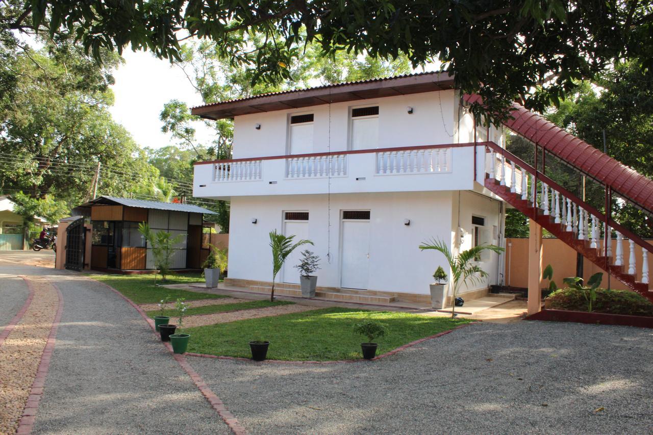 Nirmala Hotel And Restaurant Polonnaruwa Luaran gambar
