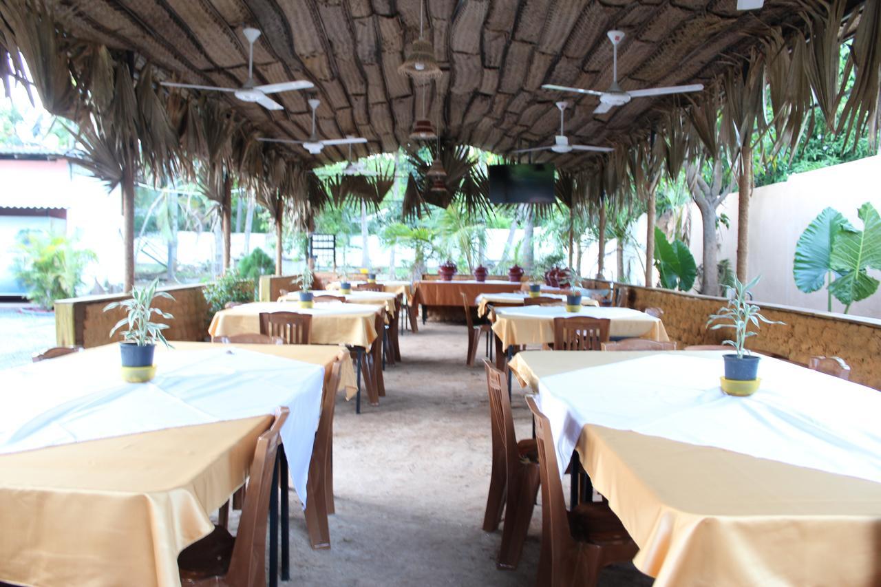 Nirmala Hotel And Restaurant Polonnaruwa Luaran gambar
