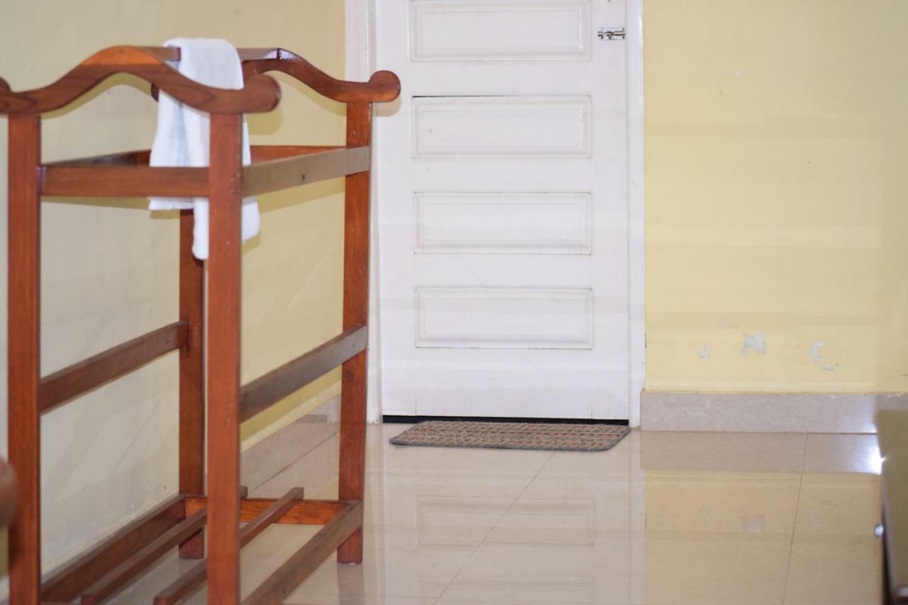 Nirmala Hotel And Restaurant Polonnaruwa Luaran gambar
